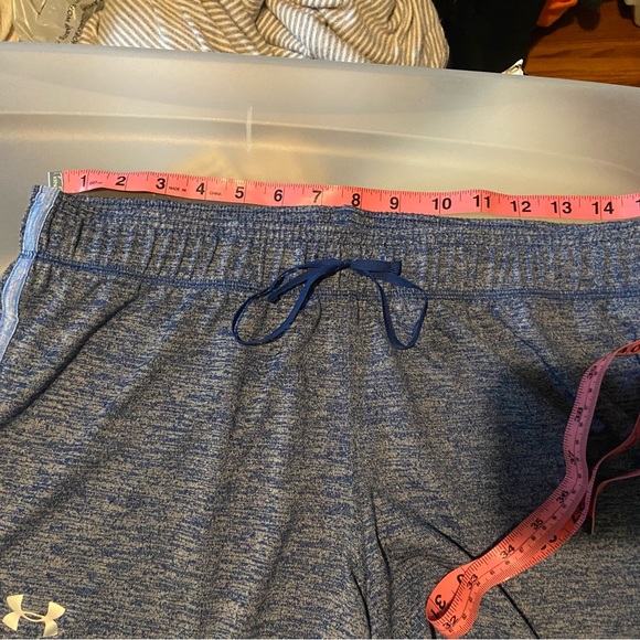 Under Armour Shorts - Picture 2 of 7
